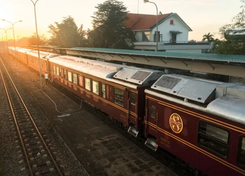 Luxury Train Asia: The Ultimate Guide to the Continent's Most Extraordinary Rail Journeys 6 Luxury Train Asia: The Ultimate Guide to the Continent’s Most Extraordinary Rail Journeys