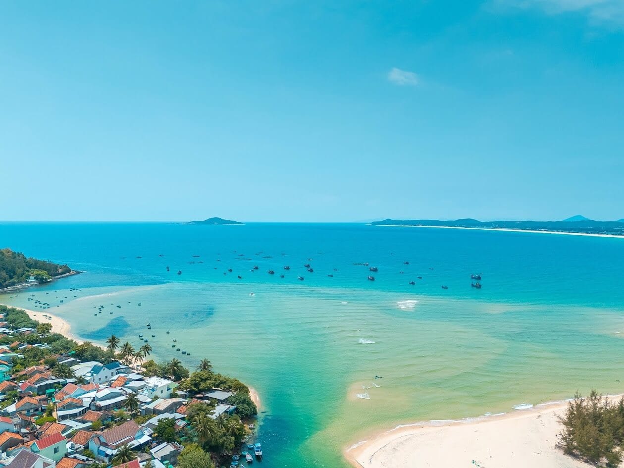 beach in phu yen