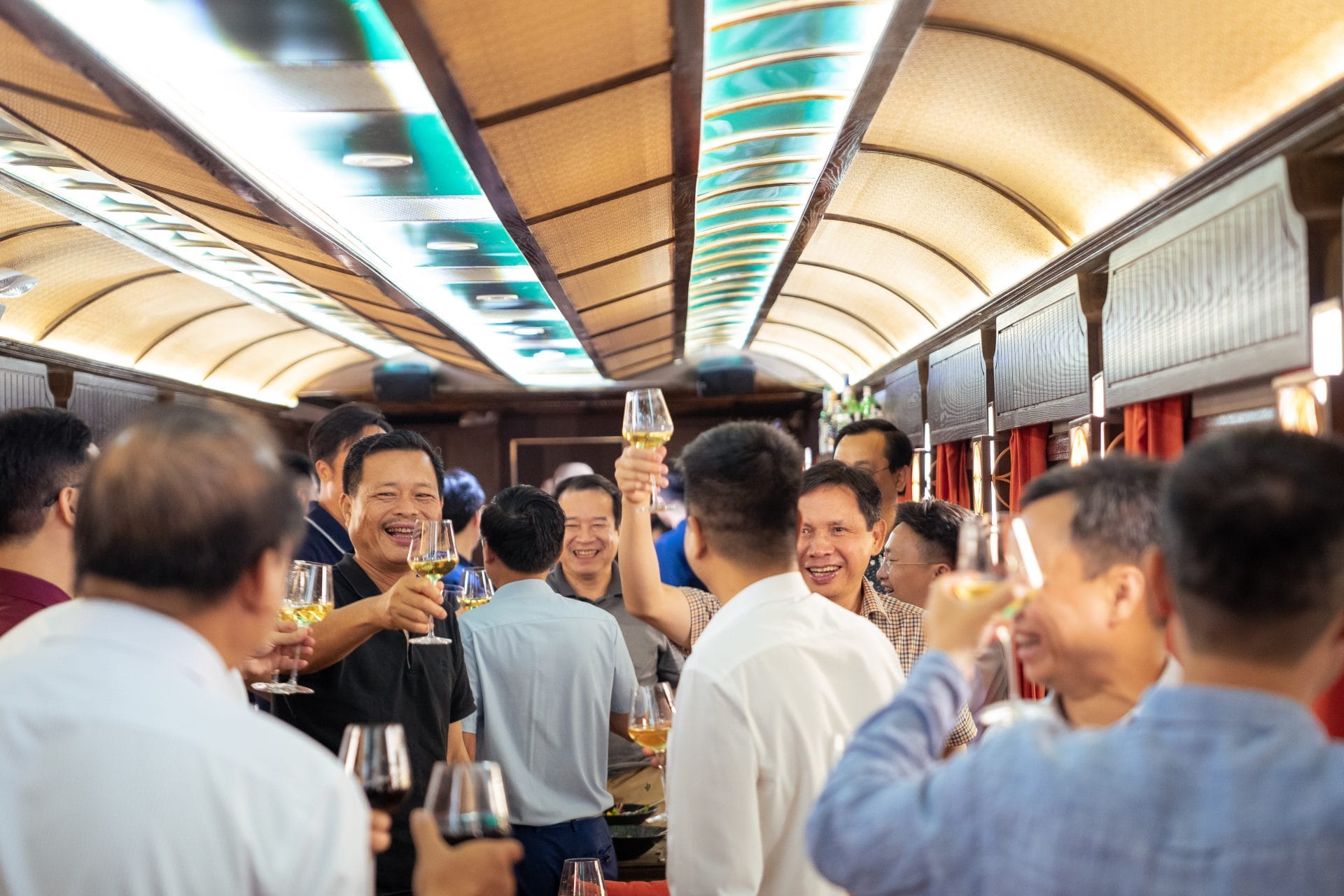 SJourney Receives Strong Support from Vietnam's Tourism and Railway Authorities 12 Sjourney crew team welcome meeting 4