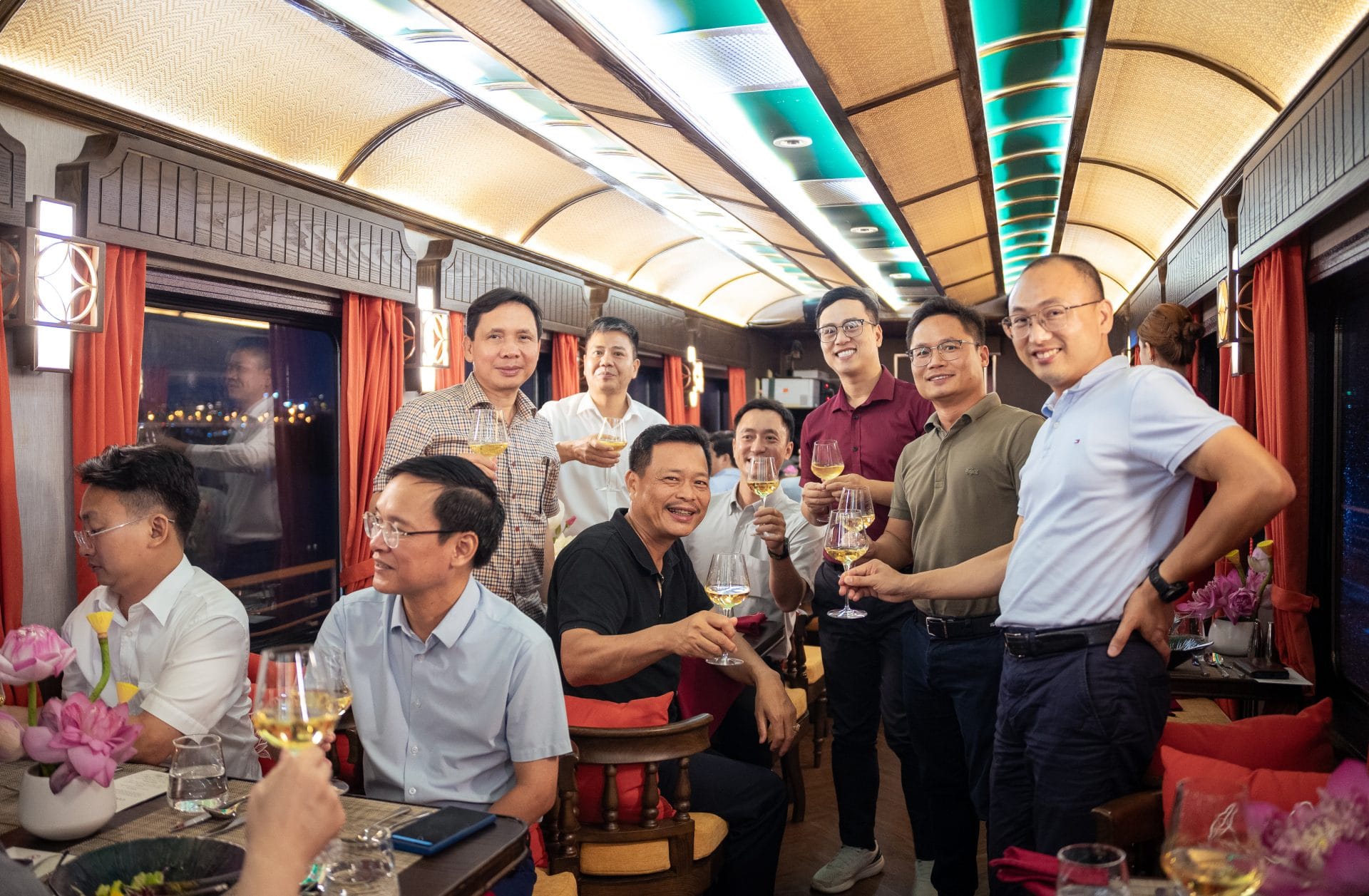 SJourney Receives Strong Support from Vietnam's Tourism and Railway Authorities 11 Sjourney crew team welcome meeting 5