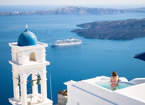 Luxury Solo Travel: A Helpful Guide for your First Solo Trip 32 Luxury Solo Travel: A Helpful Guide for your First Solo Trip