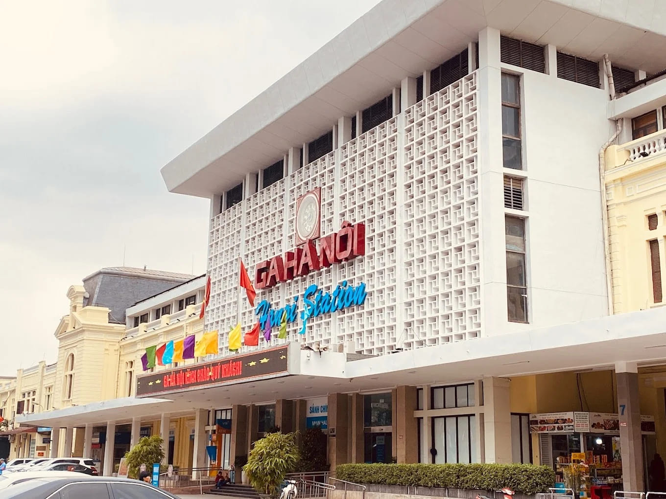 Hanoi Station is beautifully attractive 1722082508 1