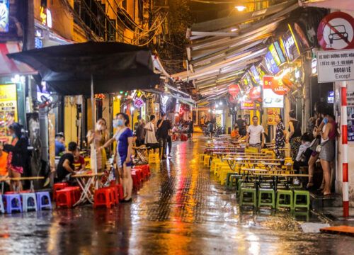 Beer Street Hanoi: Where the City's Soul Comes Alive After Dark 8 Beer Street Hanoi: Where the City’s Soul Comes Alive After Dark
