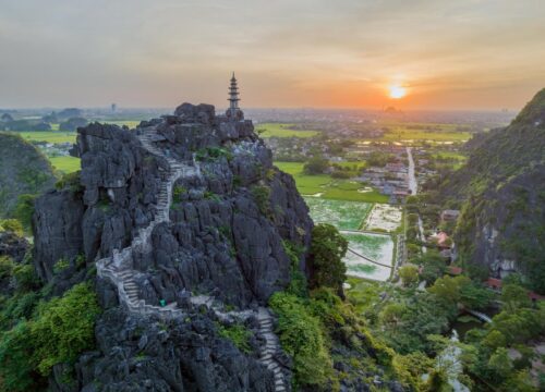 Mua Caves Ninh Binh:  Best Viewpoint, Entrance Fee & Tips