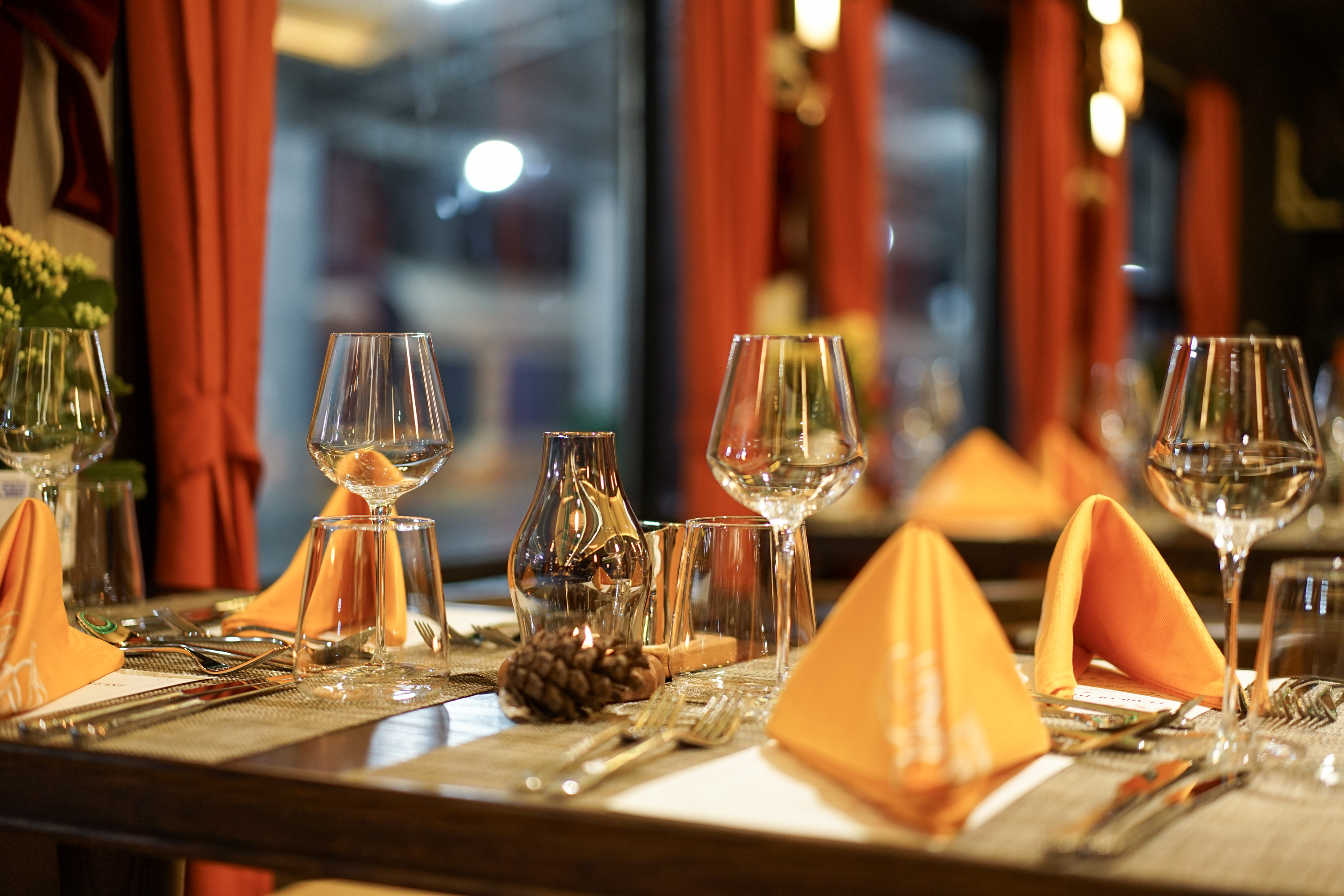 Bistro Private Train