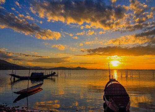 Tam Giang Lagoon Hue: A Complete Guide to Vietnam’s Largest Brackish Water Lagoon 13 Tam Giang Lagoon Hue: A Complete Guide to Vietnam’s Largest Brackish Water Lagoon