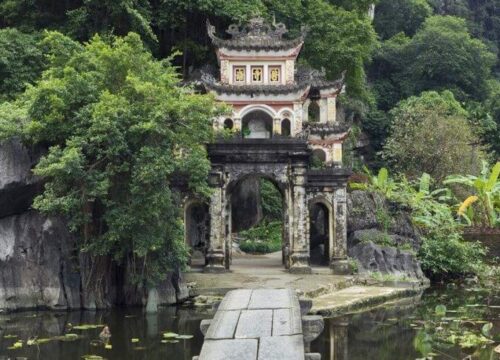 Bich Dong Pagoda Ninh Binh: Discover Vietnam’s Iconic Cave Pagoda Complex 14 Bich Dong Pagoda Ninh Binh: Discover Vietnam’s Iconic Cave Pagoda Complex