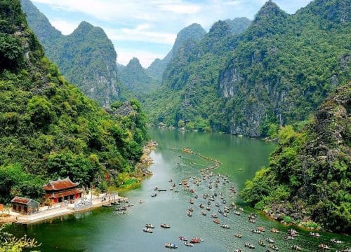 Ninh Binh Private Tour – A Tailored Journey into Vietnam’s Natural Heritage 10 Ninh Binh Private Tour – A Tailored Journey into Vietnam’s Natural Heritage