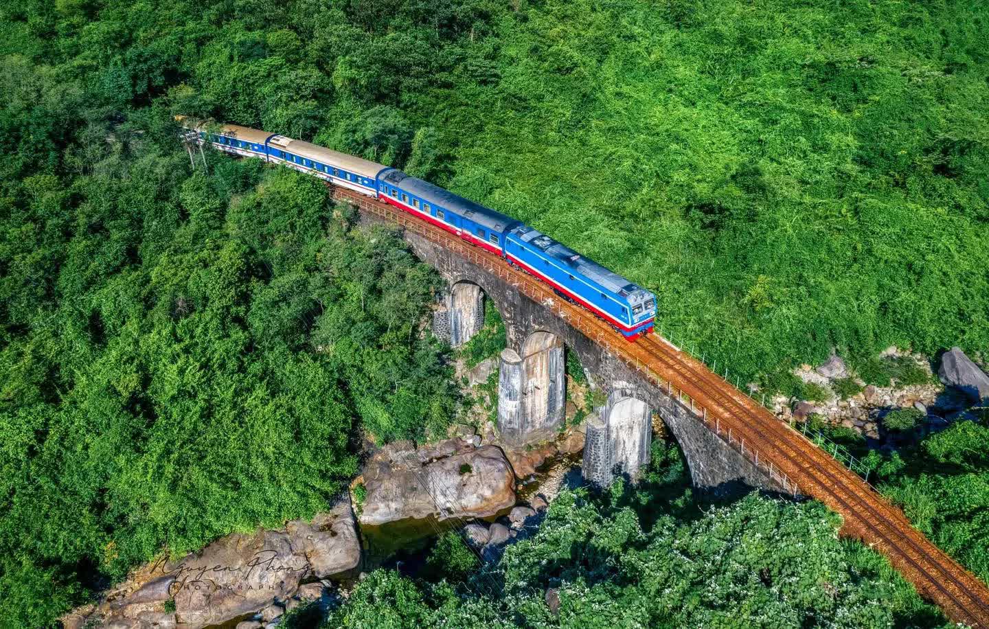 vietnam train